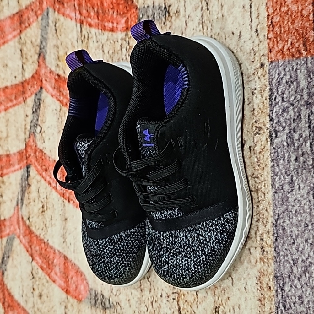 Under Armour kids Purple & Black Shoes - Picture 4 of 7